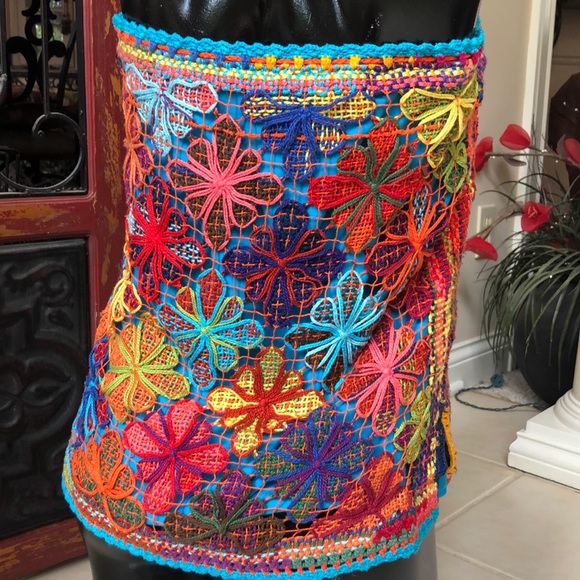 Crochet strapless top - Picture 5 of 7